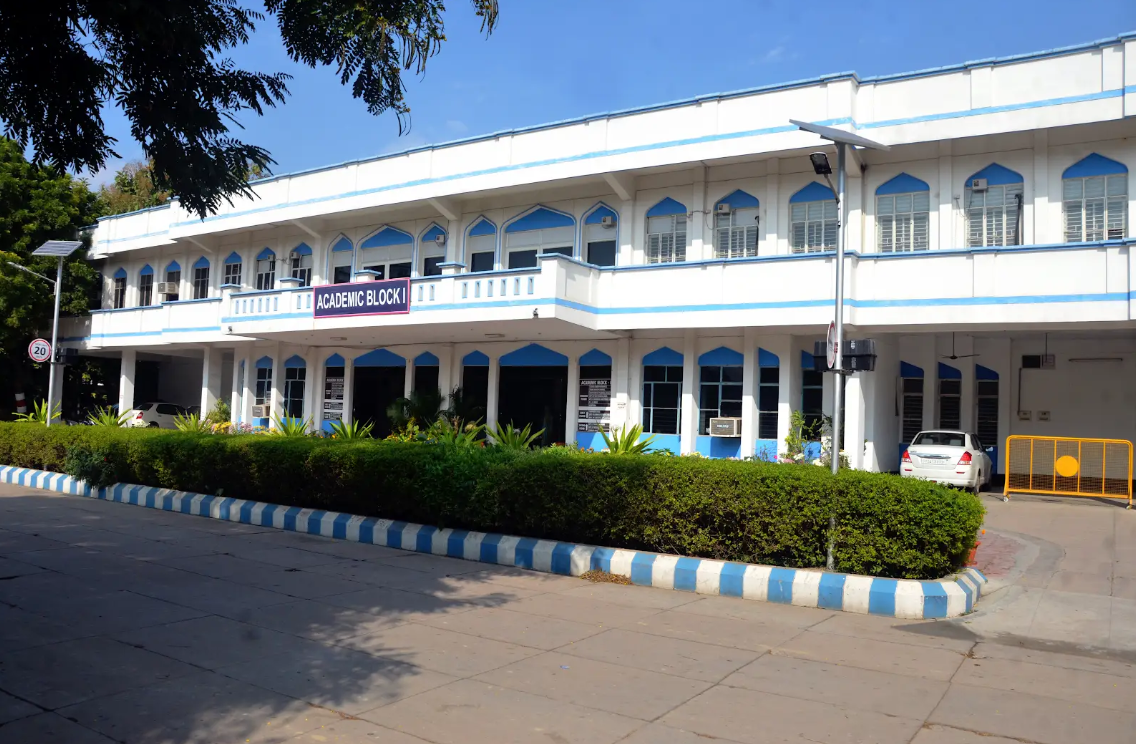 Integral University Lucknow Academic Building photo 17